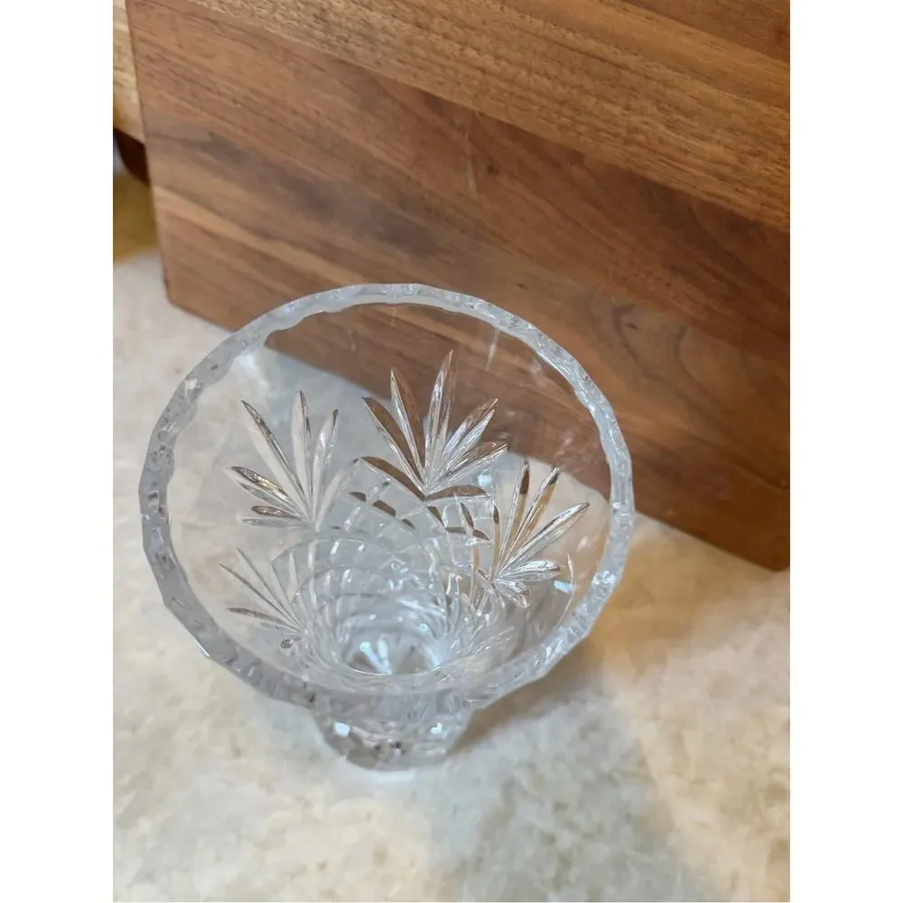 Beautiful cut Crystal vase 7”